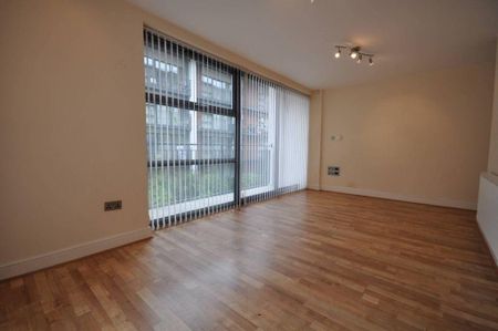 1 bedroom flat to rent - Photo 2