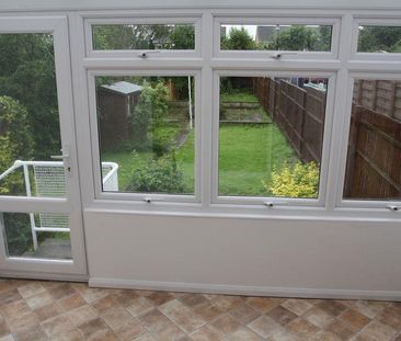 3 bedroom detached house to rent - Photo 4
