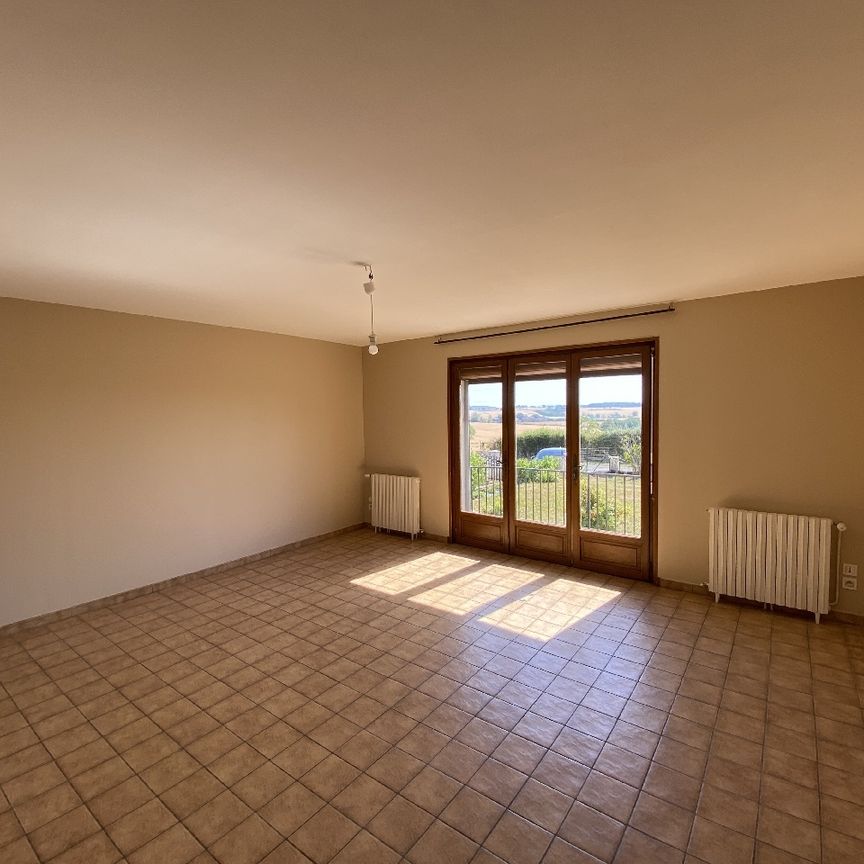 Location Maison 4 pièces 119m² GUEUGNON 71130 - Photo 1