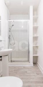 Modern Apartment - Photo 3