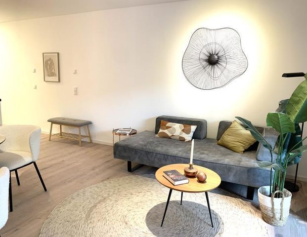 N-Schweinau: Erstbezug! Modern und lichtdurchflutet - 2-Zi-Whg (3.OG) mit EBK, Balkon, Aufzug - Photo 1