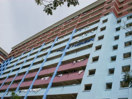 Blk 740 Tampines Green Vale (Tampines), HDB Executive - For Rent - Photo 2