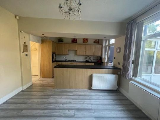 3 bedroom terraced house to rent - Photo 1