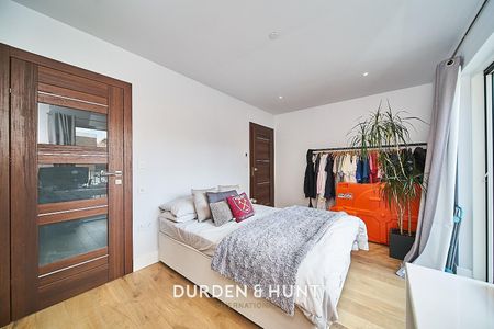 Chelmsford Road, Shenfield, Brentwood - Photo 4