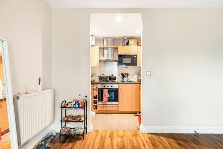 2 bedroom flat to rent - Photo 5
