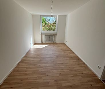Helle modernisierte 2-Zimmer-Wohnung in guter Lage von Neuperlach - Foto 2