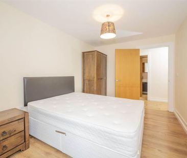 Apt 125 The Merchant Building, James Clow, 16 Princes Dock Street, ... - Photo 3