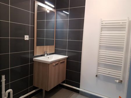 Location Appartement 2 pièces 41m² LA RAVOIRE 73490 - Photo 4