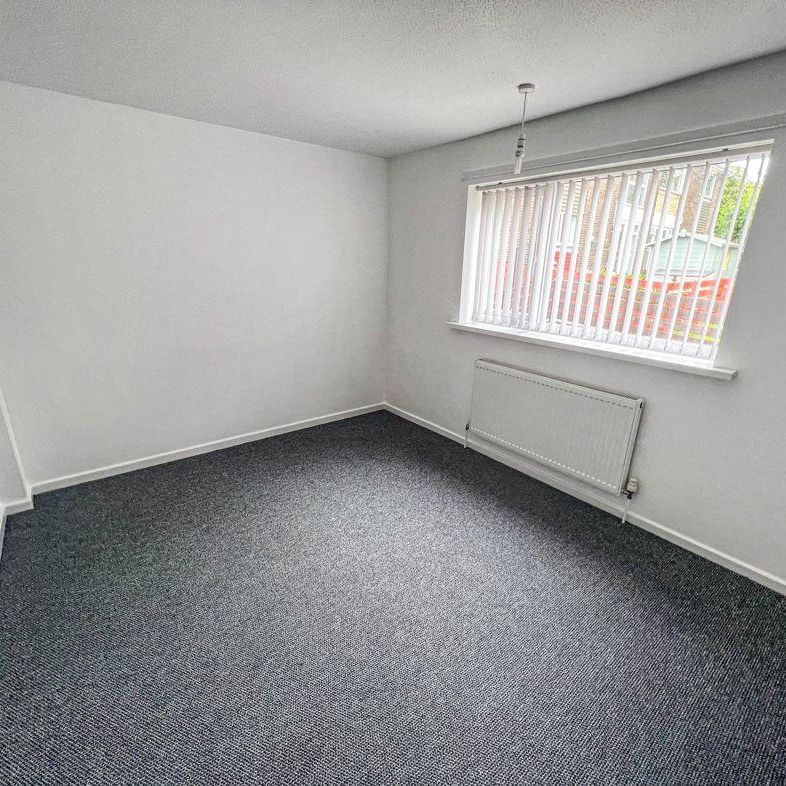 2 bed lower flat to rent in NE12 - Photo 1