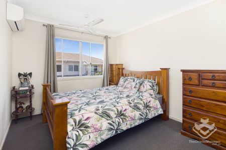 Freshly Renovated 3-Bedroom Townhouse in a Secure Gated Complex - Photo 5