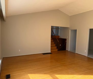 For Lease - 19 Abitibi Avenue, Toronto, Ontario - Photo 4