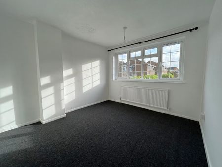 3 bedroom detached house to rent - Photo 5