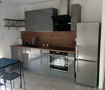 Location Appartement 2 pièces 41m² - Photo 4