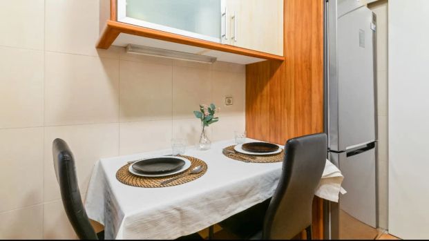 Room in a shared 4-bedroom apartment for rent in la Font de la Guatlla, tenants restrictions apply - Foto 1