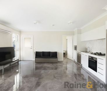 Stylish & Secure Living in Gledswood Hills - Photo 3