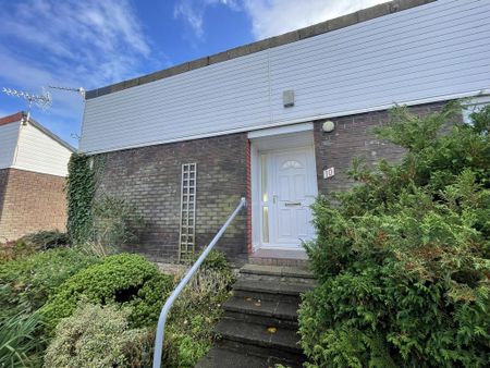 3 bedroom bungalow to rent - Photo 2