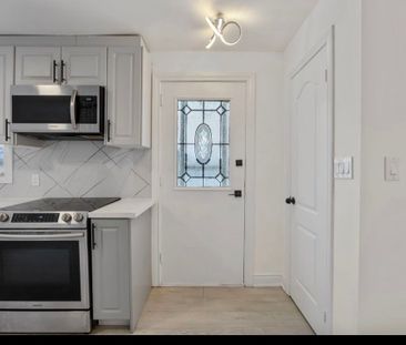 For Lease - 81 Admiral Road Unit# Main, Ajax, Ontario - Photo 4