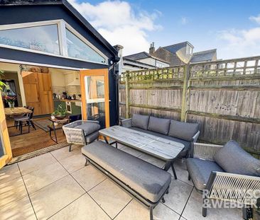 2 bedroom terraced house to rent - Photo 4
