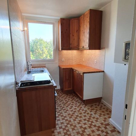 Location appartement 3 pièces, 64.76m², Joinville-le-Pont - Photo 2