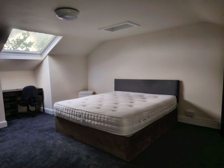 33, Bairstow Street, Preston - Photo 2