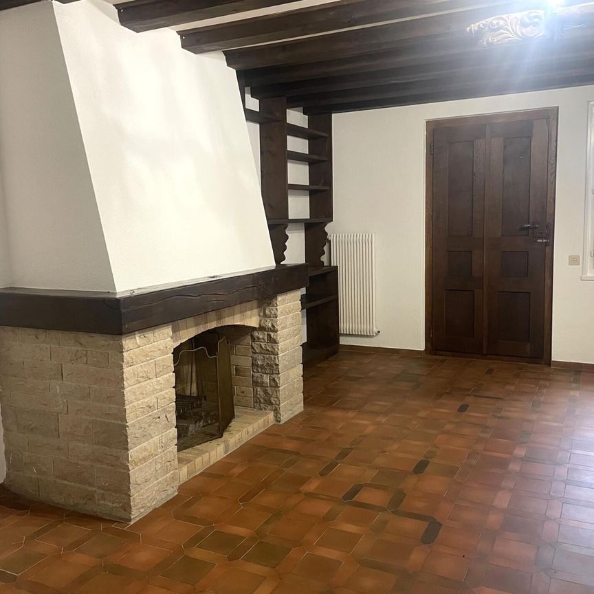 Charming detached house - Photo 1