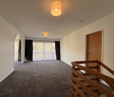 Spacipous 3 Bedroom 2 Bathroom Home - Photo 5