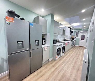 1 bedroom in a house share to rent - Photo 6