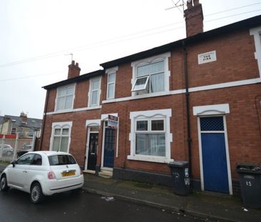 4 bed Mid Terraced House for Rent - Photo 3