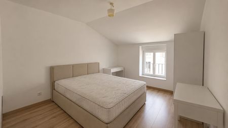 Location Appartement 4 pièces 103m² NEUVILLE DE POITOU 86170 - Photo 3