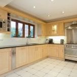 5 bedroom detached house to rent - Photo 1