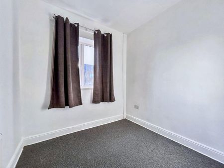 3 bed terraced house to rent in SR8 - Photo 2