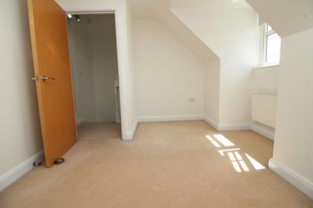 3 bedroom townhouse to rent - Photo 2