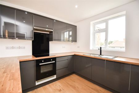 Mount Court, CH60 4RB, Heswall - Photo 3