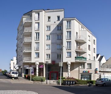 T3 de 71 m² – Lumineux avec balcon proche du tram de Joué - Photo 3