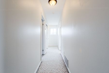 For Lease - 586 Creekview Circle, Pickering, Ontario - Photo 4