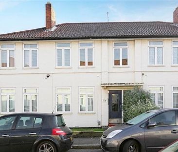 3 Bed Flat, Meade Close, W4 - Photo 2
