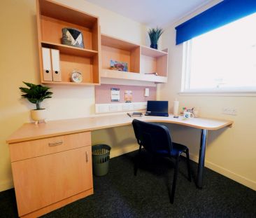 Double Ensuite (within a 5 bed flat) - Photo 4