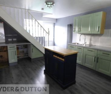 2 bedroom end of terrace house to rent - Photo 4
