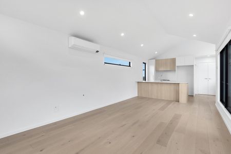 5 Rubicon Street, Reservoir VIC 3073 - Photo 2