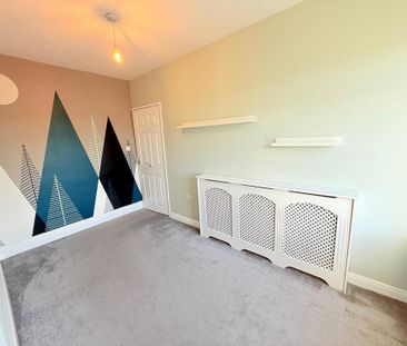 3 bedroom terraced house to rent - Photo 2