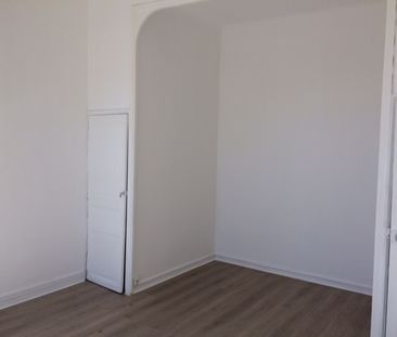 Location appartement Marseille 1er (13001) - Photo 2