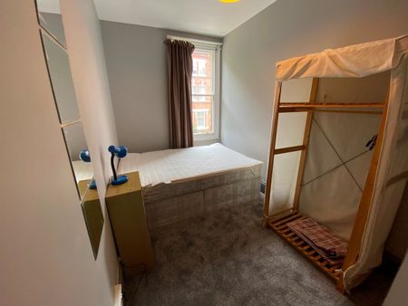 5 Bed Terraced House, Tichborne Street, LE2 - Photo 2