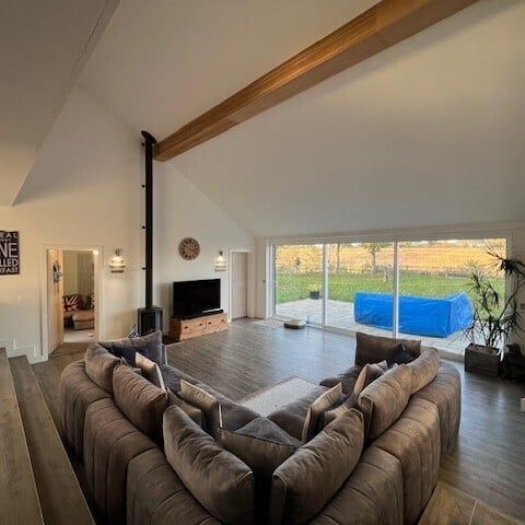 Rowley Mews - Photo 1