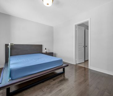 For Lease - 1241 Art Westlake Avenue, Newmarket, Ontario - Photo 2