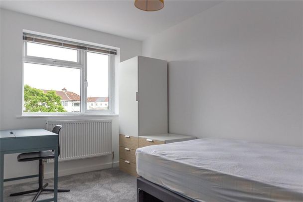 6 bedroom semi-detached house to rent - Photo 1
