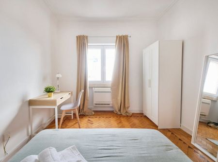 Rua Infante Dom Pedro, Lisbon, Lisbon 1700-244 - Photo 2