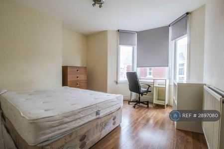 6 bedroom maisonette to rent - Photo 4