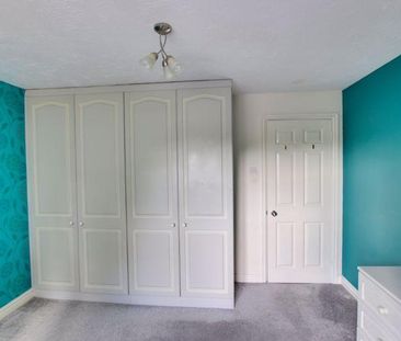 4 bedroom detached house to rent - Photo 3