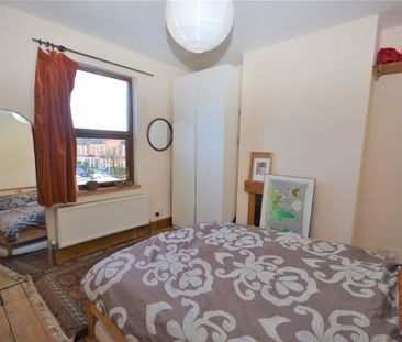 4 bedroom terraced house to rent - Photo 5