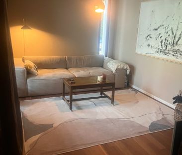 Nachmieter gesucht: 5.5-Zimmer-Architektenhaus mit Panorama-Seesich... - Foto 1